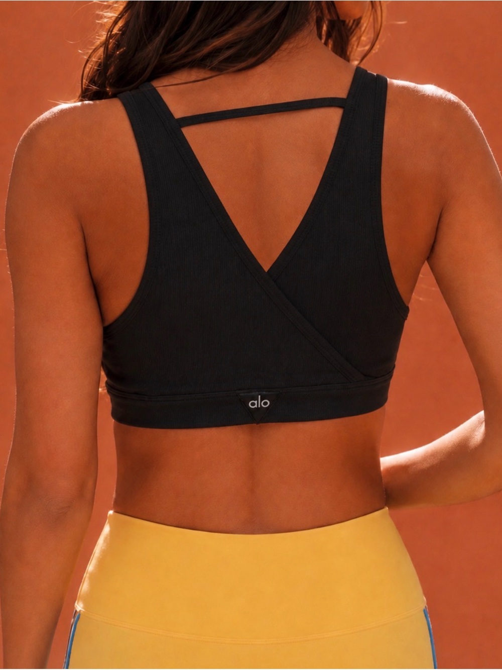 ALO Yoga Black Togetherness Cross-Back Sports Bra Ribbed V Neck XS
